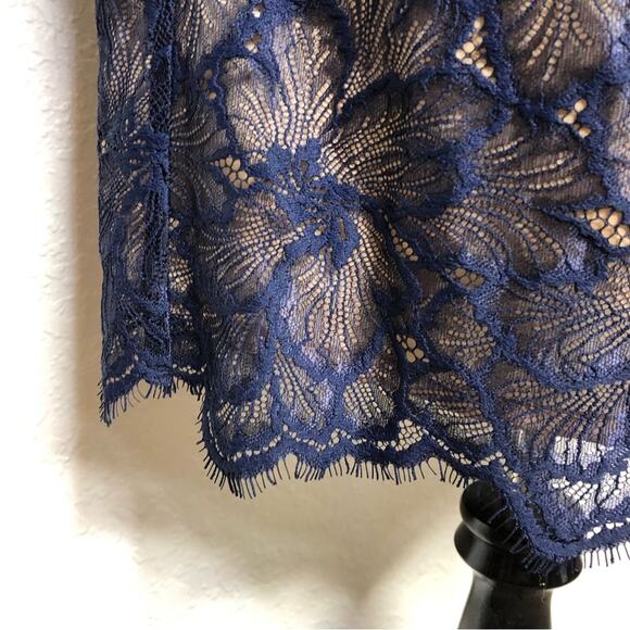 Trina Turk Akamai Lanai navy blue lace overlay off shoulder dress size 8 NWT - Picture 9 of 16